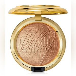 MAC x WHITNEY HOUSTON EXTRA DIMENSION SKINFINISH - JUST WHITNEY
